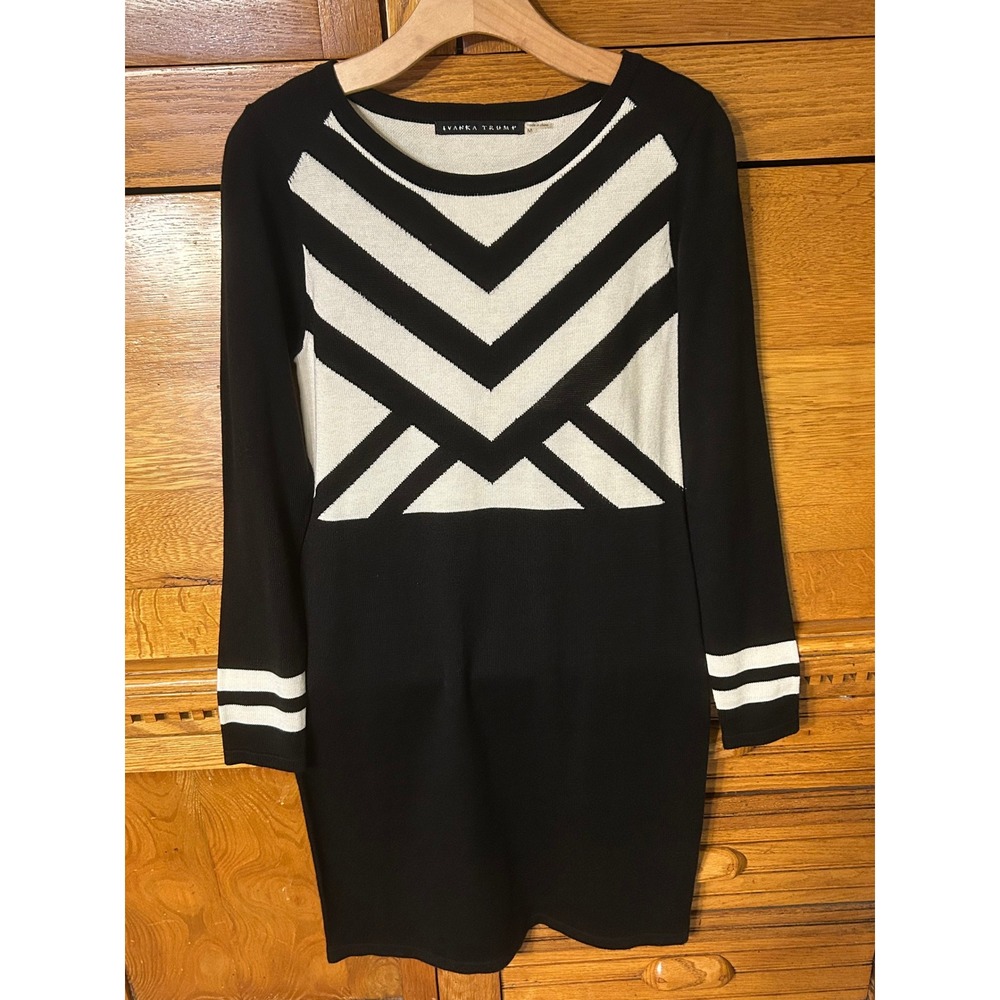 Ivanka Trump Black White Geometric Chevron Knit Sweater Dress Modern Classic Art